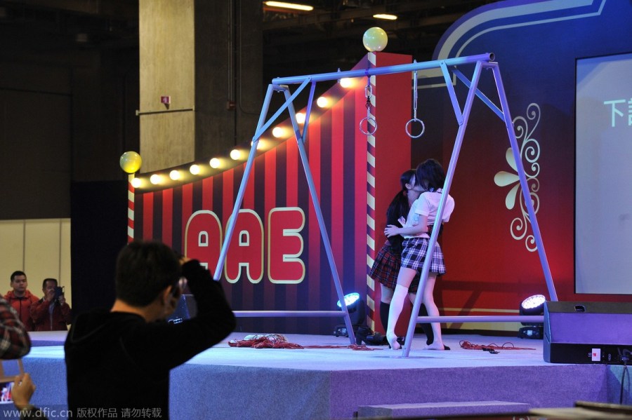 科维托娃回归赛场，突破纪录首场状态亮眼，篮网观众沸腾！